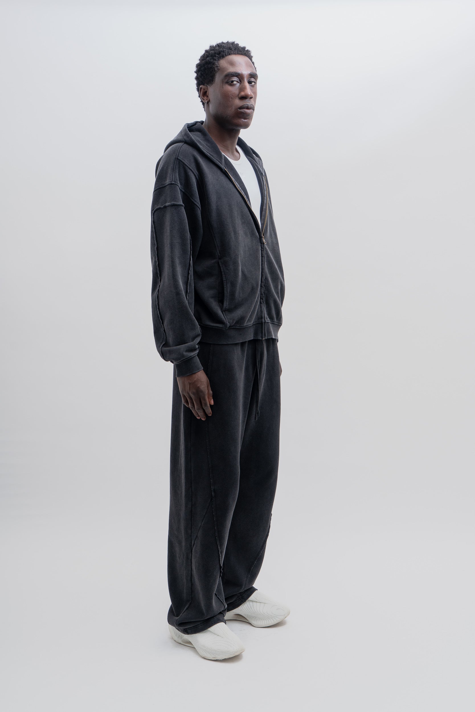 RAW EDGES SWEATPANTS - VINTAGE CHARCOAL