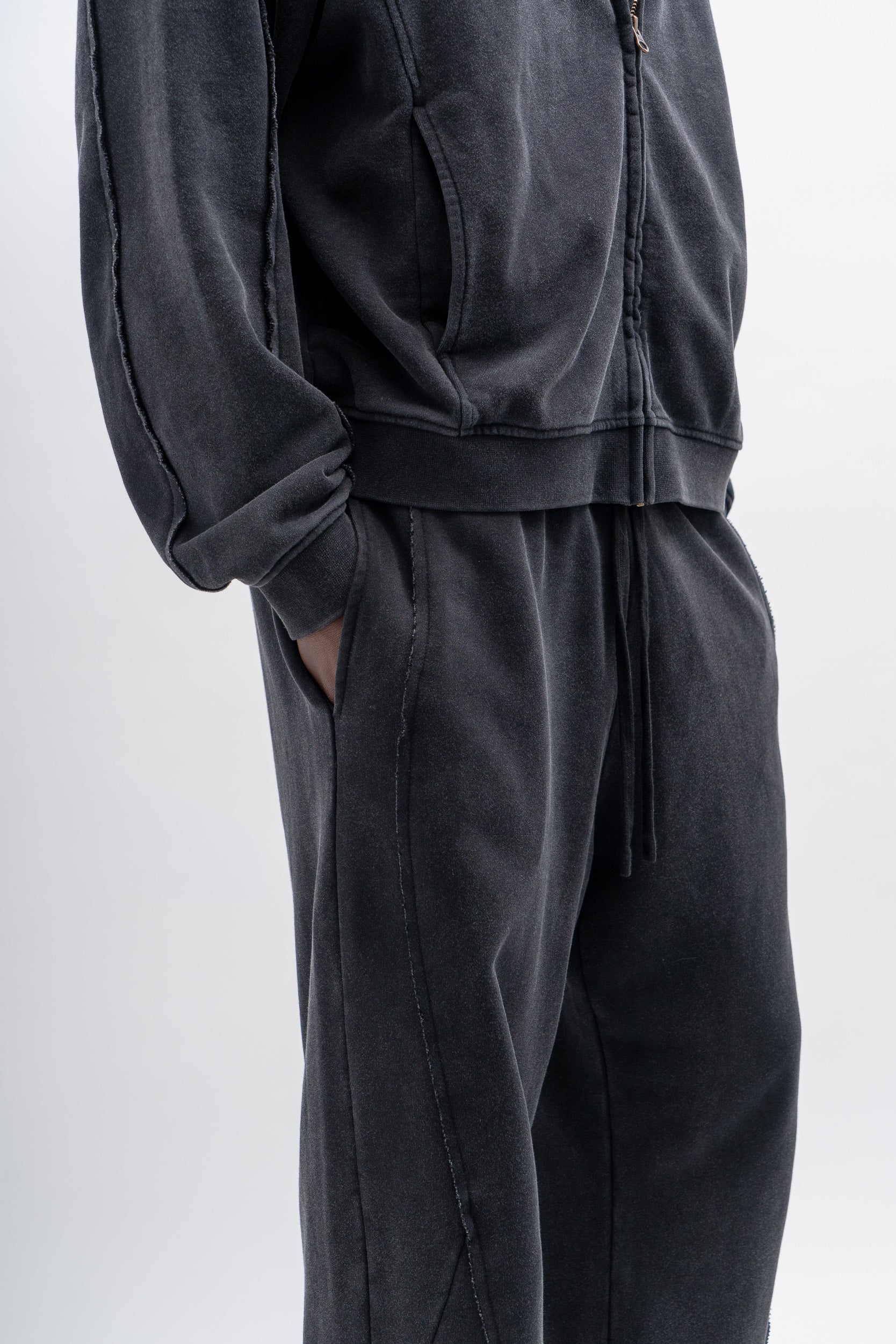 RAW EDGES SWEATPANTS - VINTAGE CHARCOAL