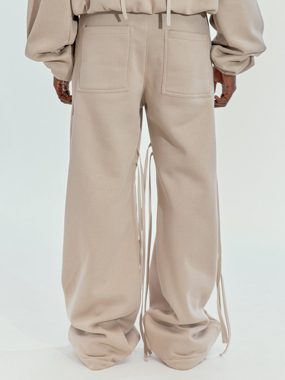 CREME LACED SWEATPANTS