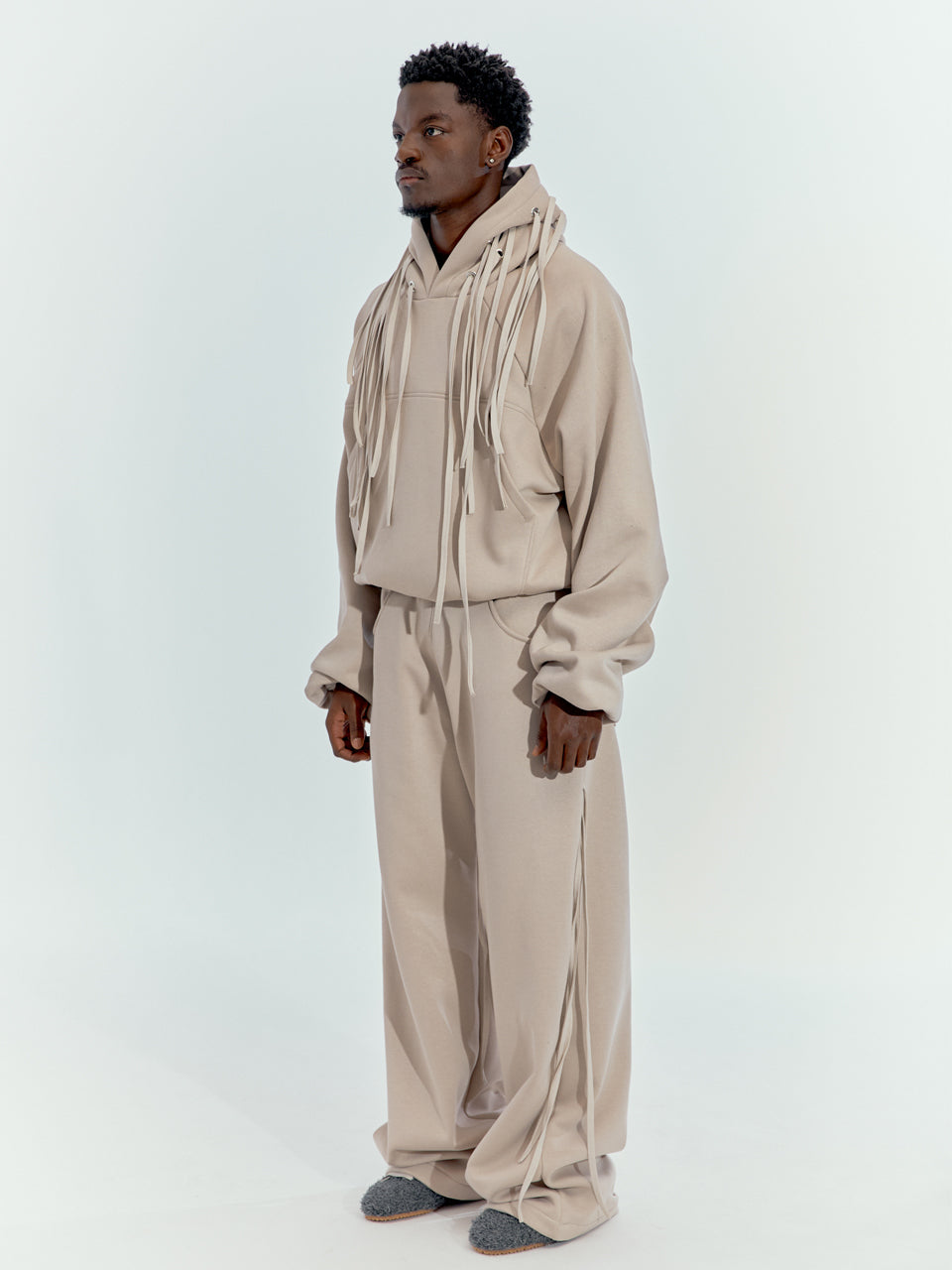 CREME LACED SWEATPANTS